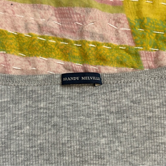 Brandy Melville Longsleve Grey Tee - Picture 2 of 2